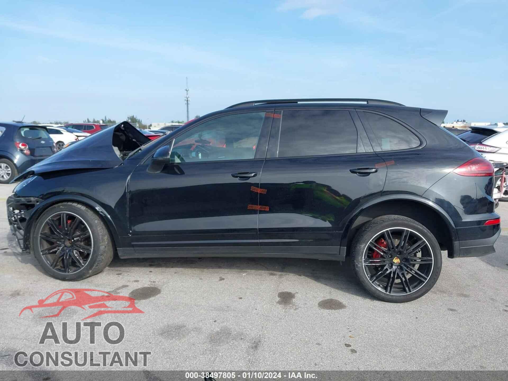 PORSCHE CAYENNE 2017 - WP1AA2A24HKA87350