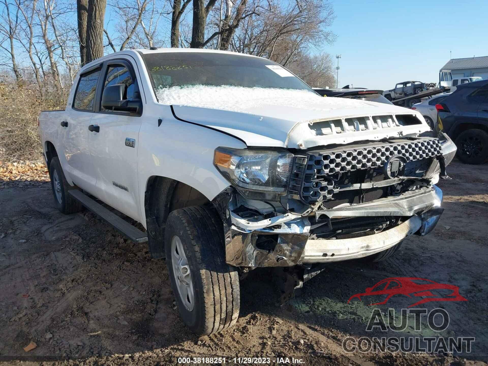 TOYOTA TUNDRA 2018 - 5TFDW5F18JX685113