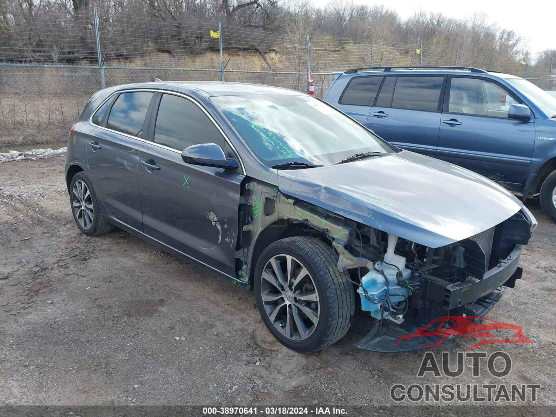 HYUNDAI ELANTRA GT 2018 - KMHH35LE2JU021923