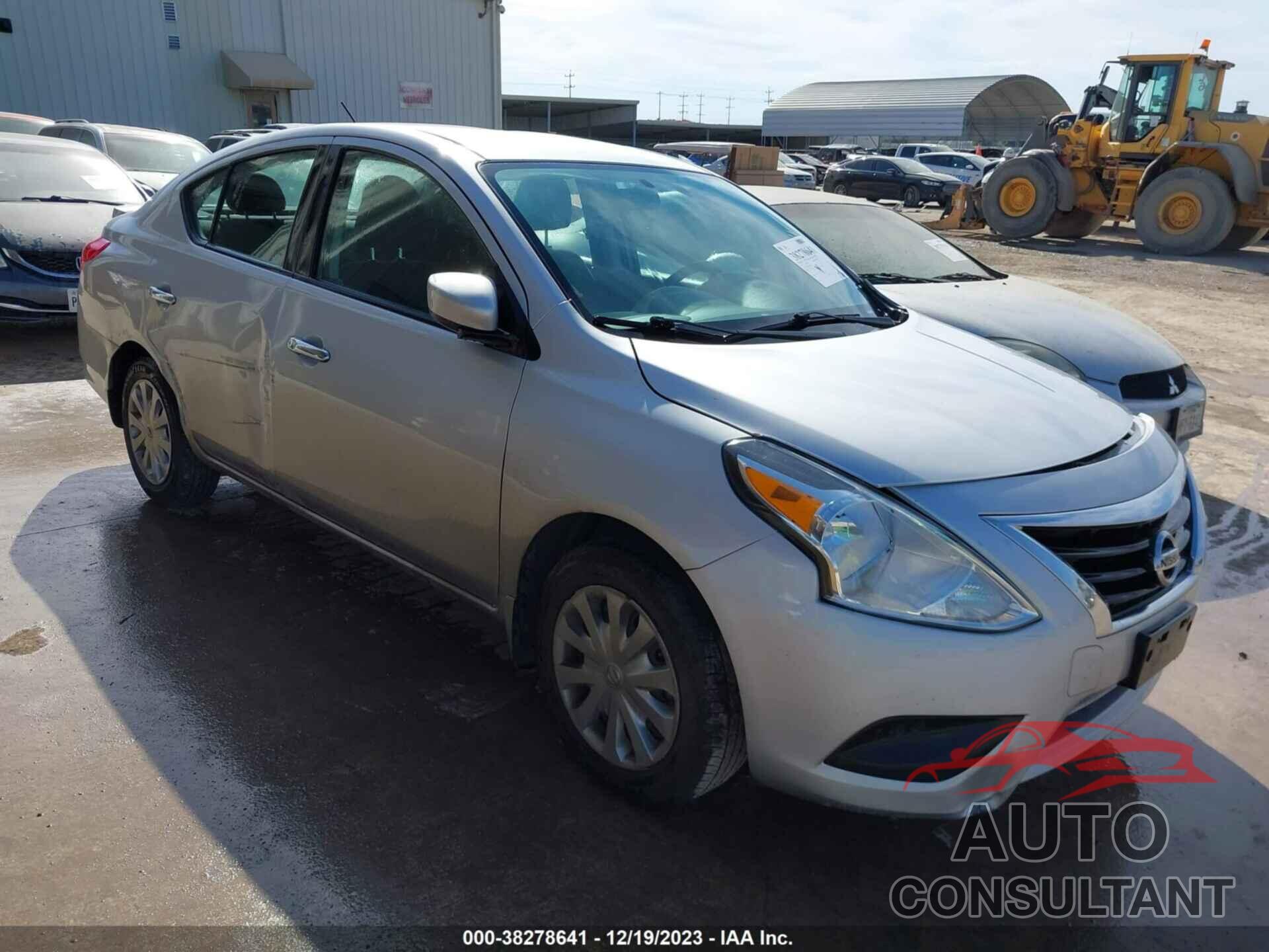 NISSAN VERSA 2017 - 3N1CN7AP9HL820761