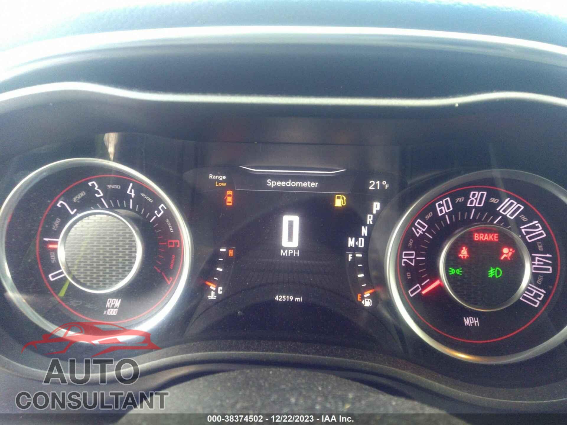 DODGE CHALLENGER 2016 - 2C3CDZBT3GH101041