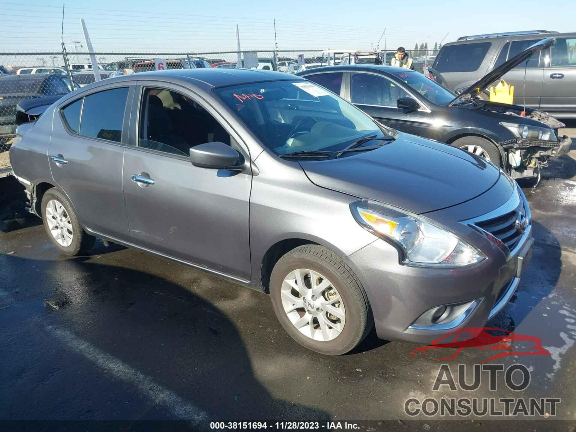 NISSAN VERSA 2018 - 3N1CN7AP0JL870714