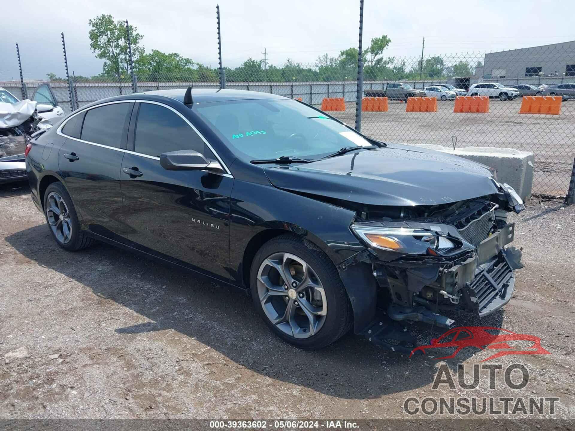 CHEVROLET MALIBU 2019 - 1G1ZG5ST2KF225066