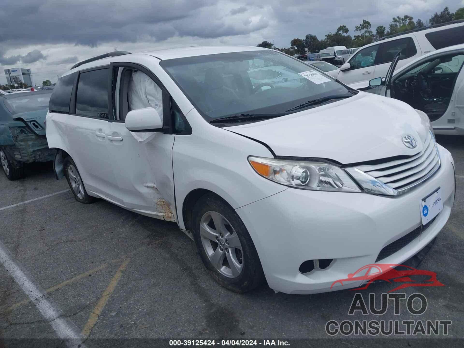 TOYOTA SIENNA 2017 - 5TDKZ3DC5HS844144