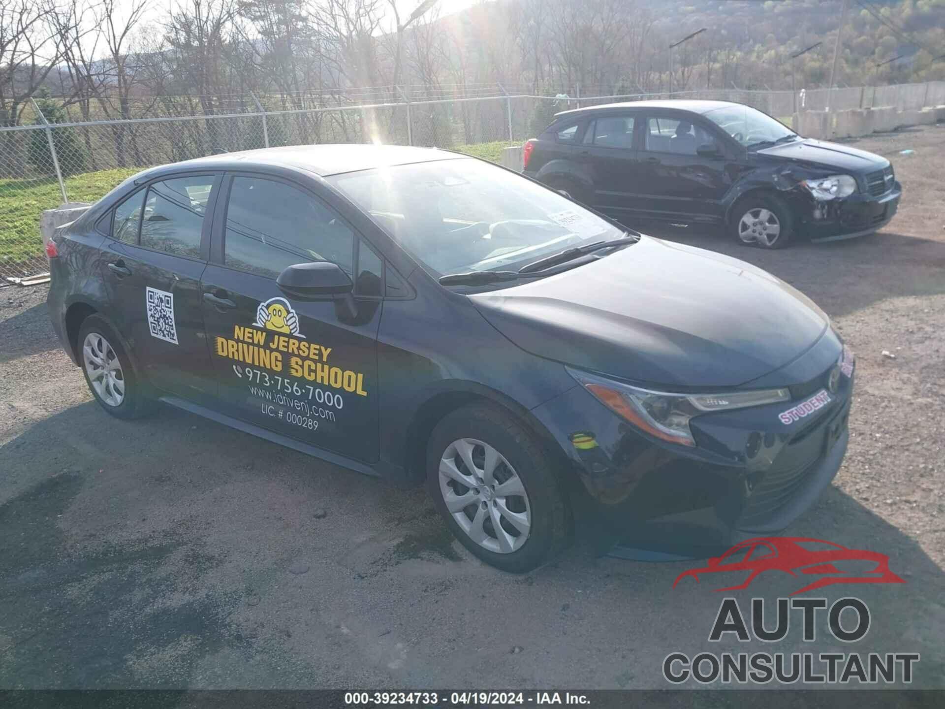 TOYOTA COROLLA 2024 - JTDB4MEE8R3023630