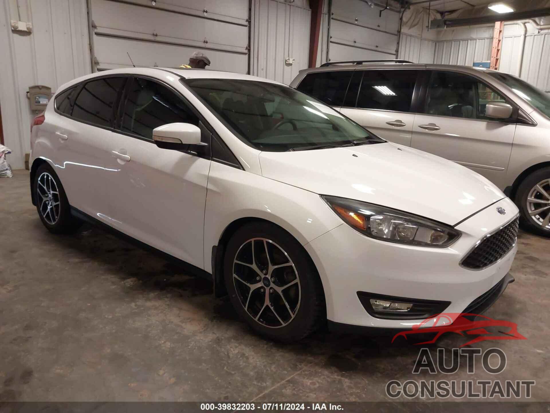 FORD FOCUS 2017 - 1FADP3M25HL347740