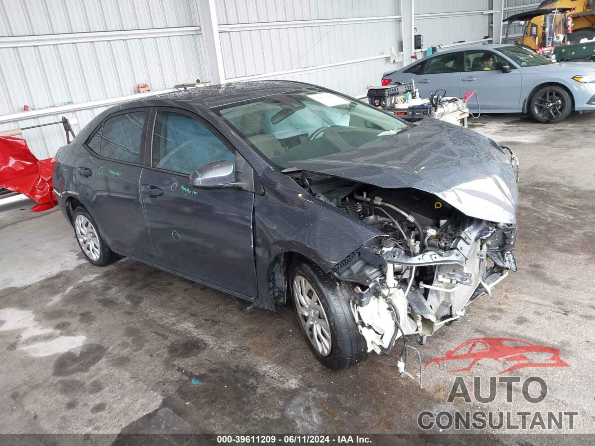 TOYOTA COROLLA 2018 - 5YFBURHE2JP796579