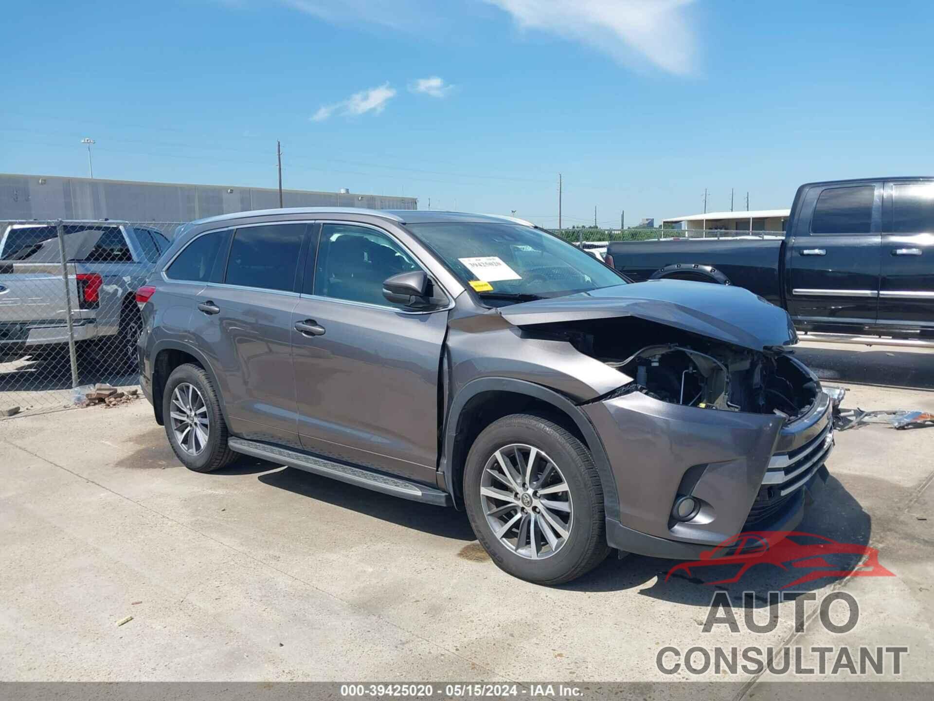 TOYOTA HIGHLANDER 2017 - 5TDKZRFH0HS523365