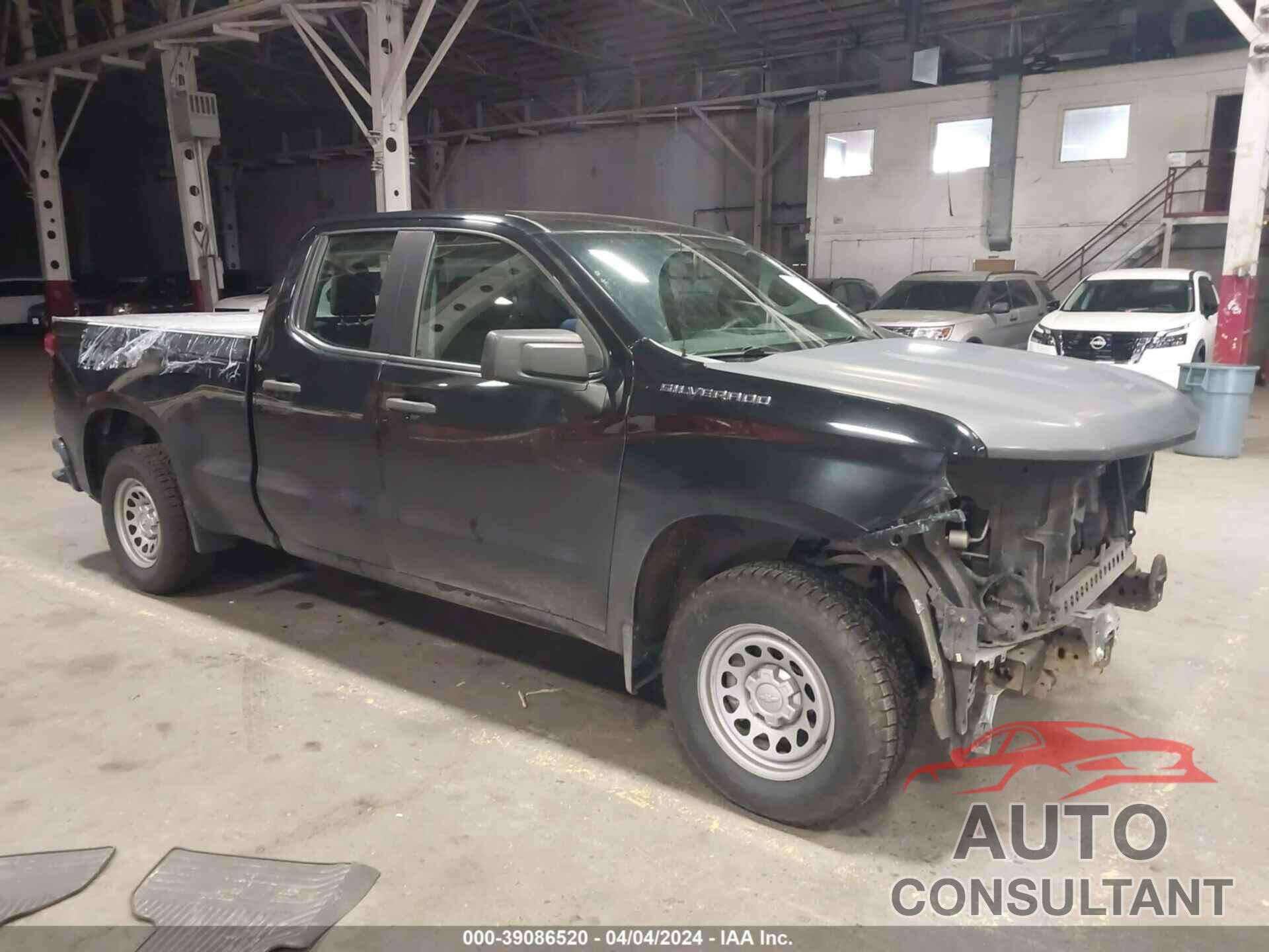 CHEVROLET SILVERADO 1500 2019 - 1GCRWAEH8KZ369469