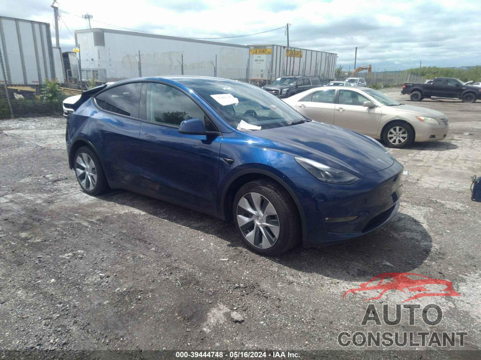 TESLA MODEL Y 2023 - 7SAYGDEE9PF791010