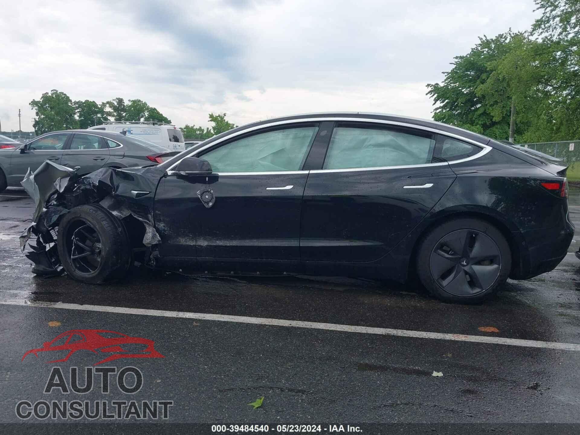 TESLA MODEL 3 2018 - 5YJ3E1EA5JF152770