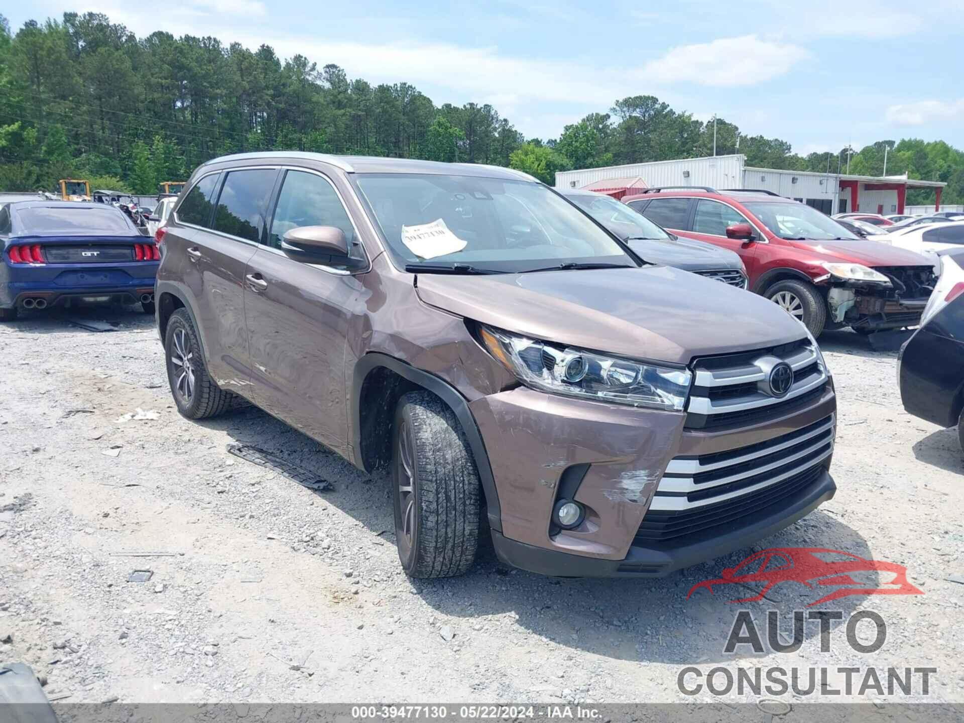 TOYOTA HIGHLANDER 2018 - 5TDKZRFH3JS251786