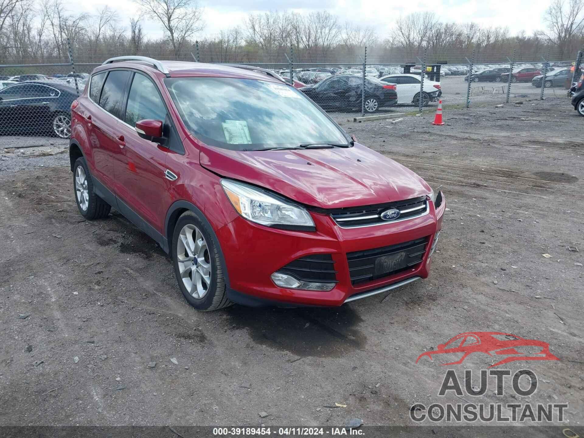 FORD ESCAPE 2016 - 1FMCU0J91GUB20824