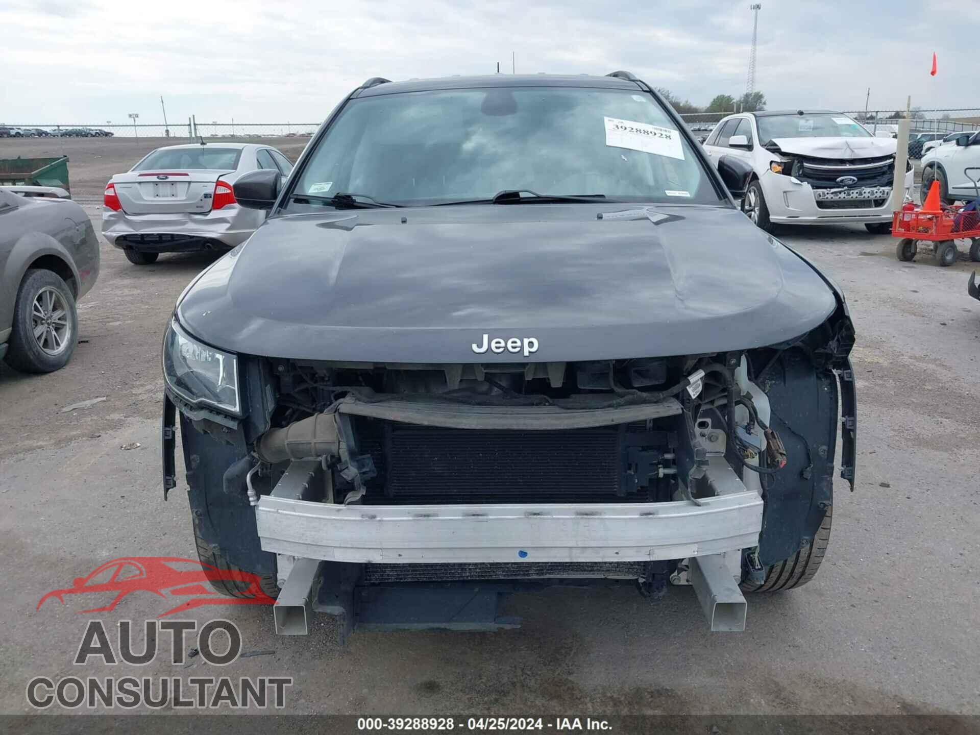 JEEP COMPASS 2018 - 3C4NJDBB8JT142917