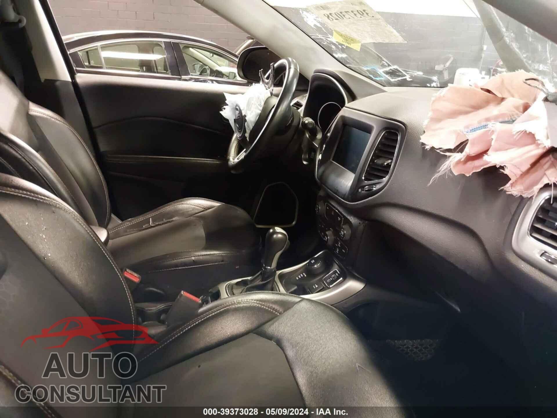 JEEP COMPASS 2019 - 3C4NJDBB1KT689223
