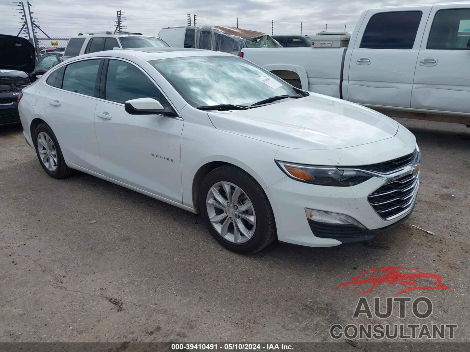 CHEVROLET MALIBU 2022 - 1G1ZD5ST1NF135727