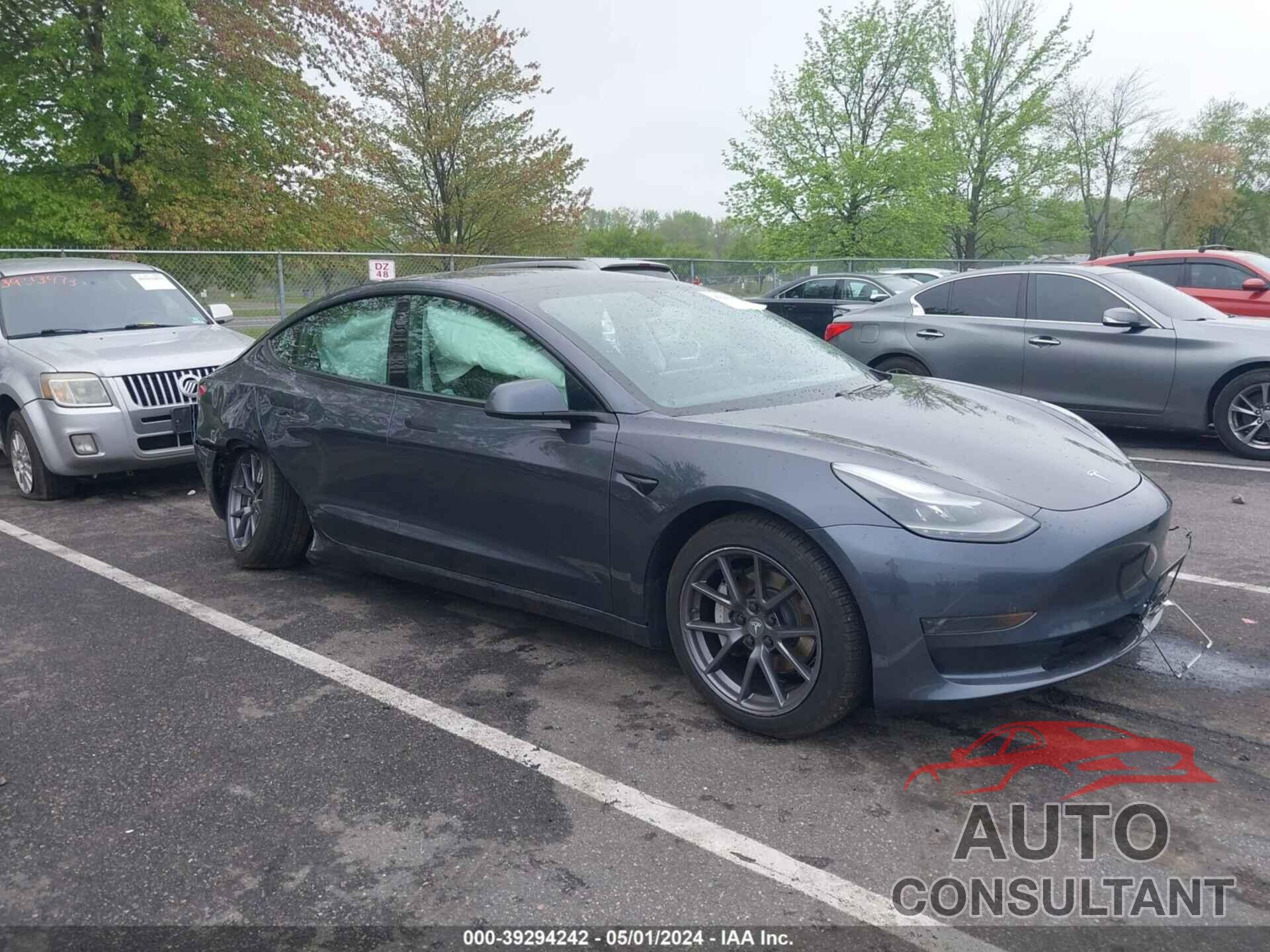 TESLA MODEL 3 2021 - 5YJ3E1EA5MF047005