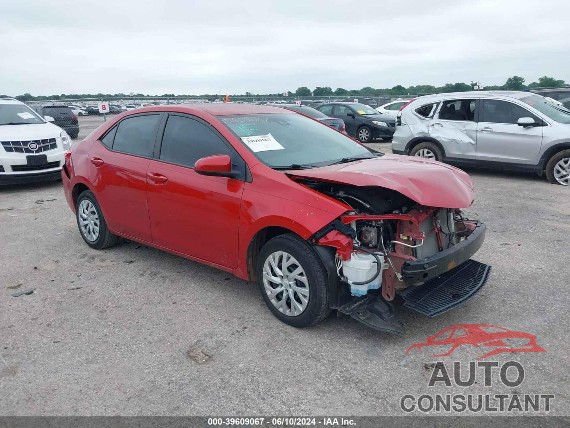 TOYOTA COROLLA 2018 - 5YFBURHE9JP848466