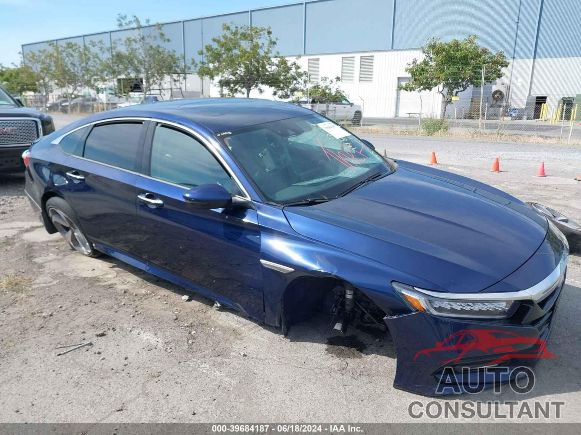 HONDA ACCORD 2018 - 1HGCV2F93JA032163