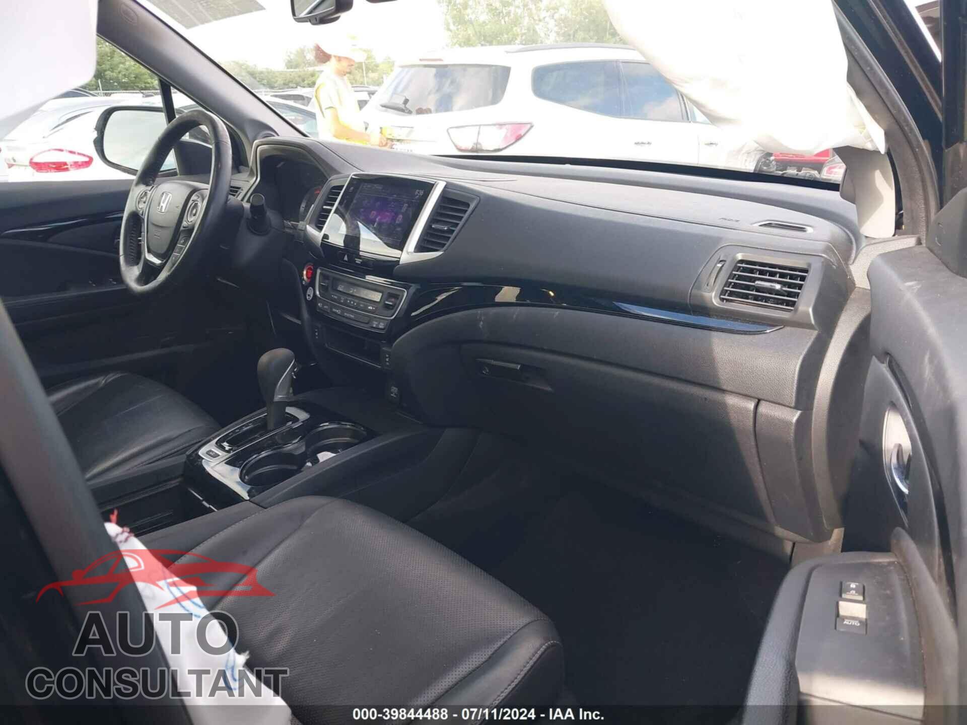 HONDA RIDGELINE 2019 - 5FPYK3F70KB017637