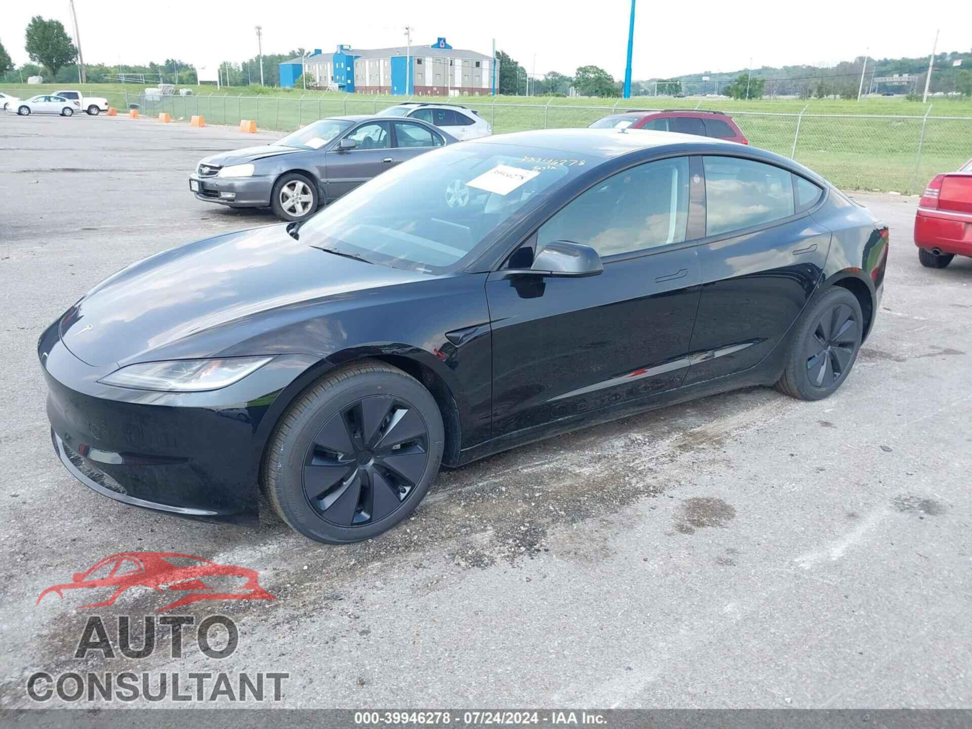 TESLA MODEL 3 2024 - 5YJ3E1EBXRF717079