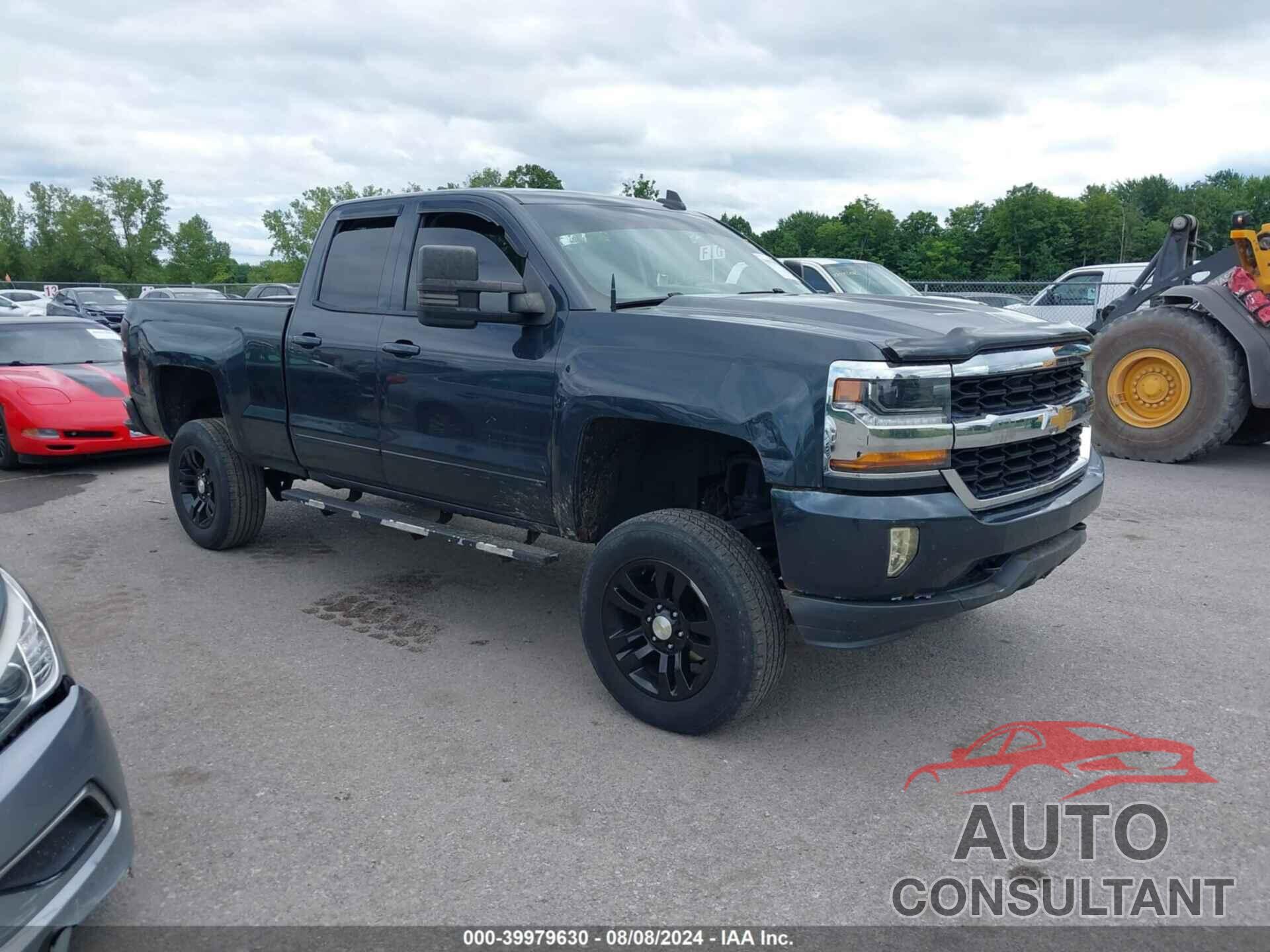 CHEVROLET SILVERADO 1500 2018 - 1GCVKREC2JZ161289