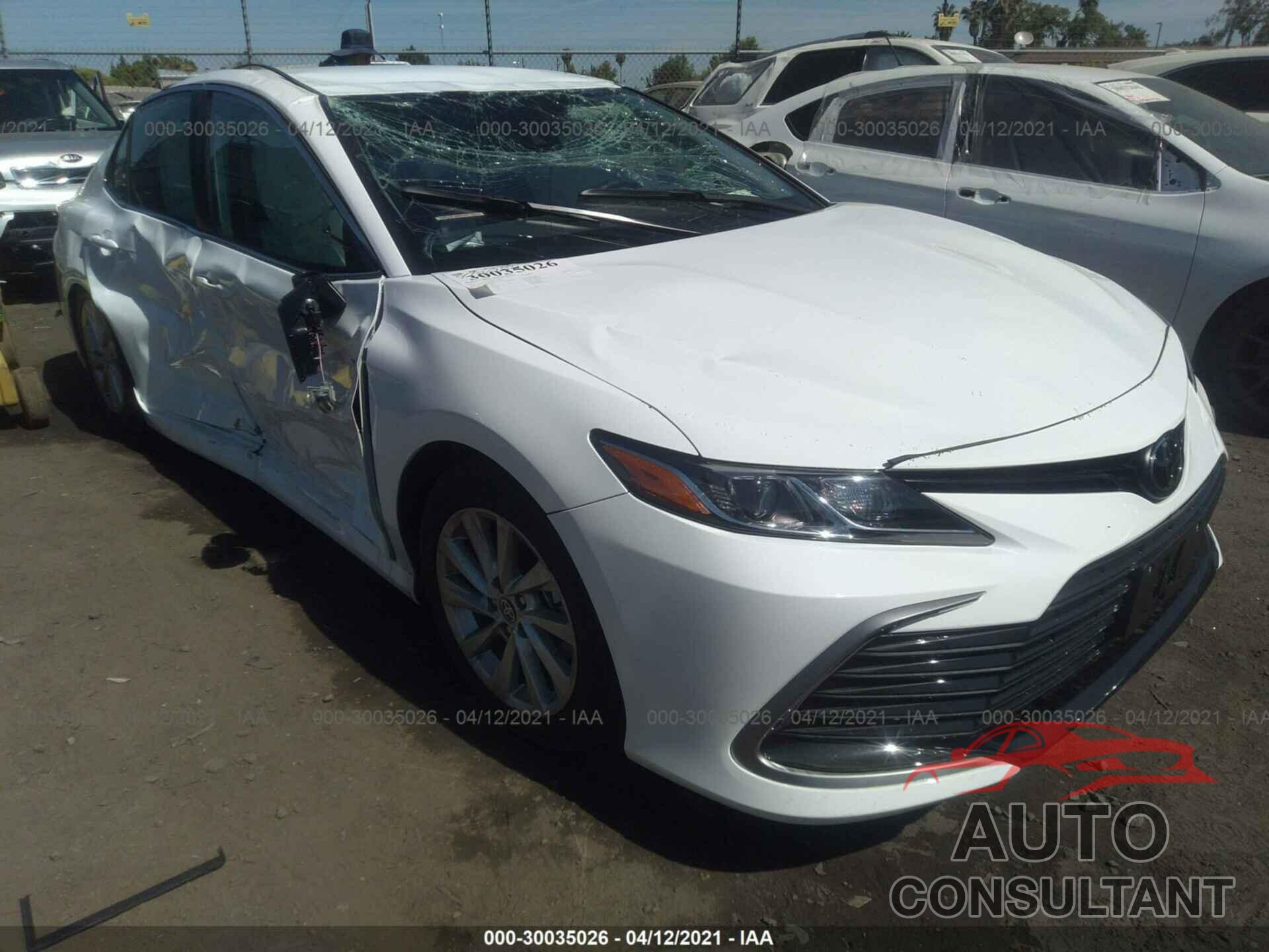 TOYOTA CAMRY 2021 - 4T1R11AK0MU538198