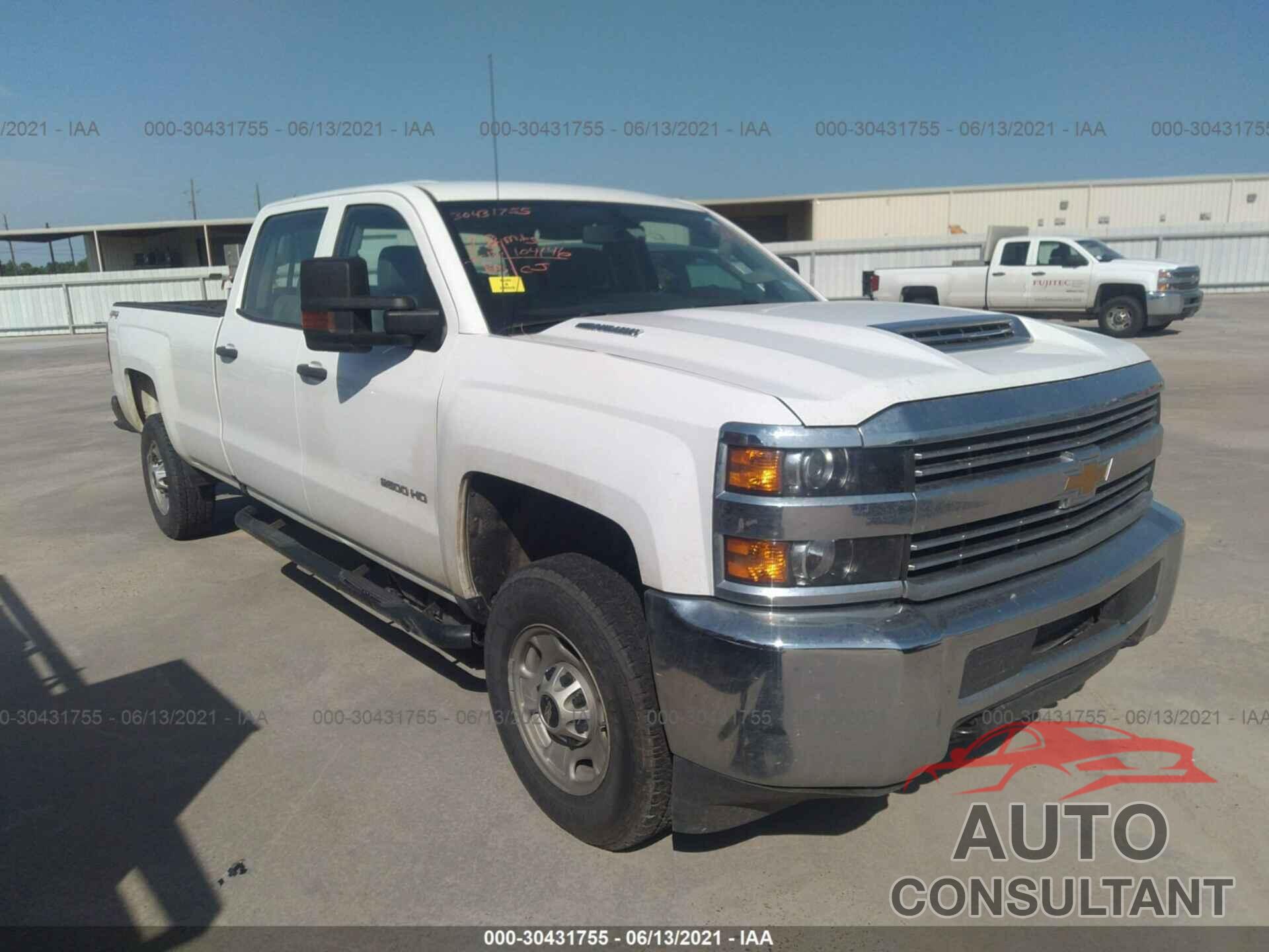 CHEVROLET SILVERADO 2500HD 2018 - 1GC1KUEY3JF207744