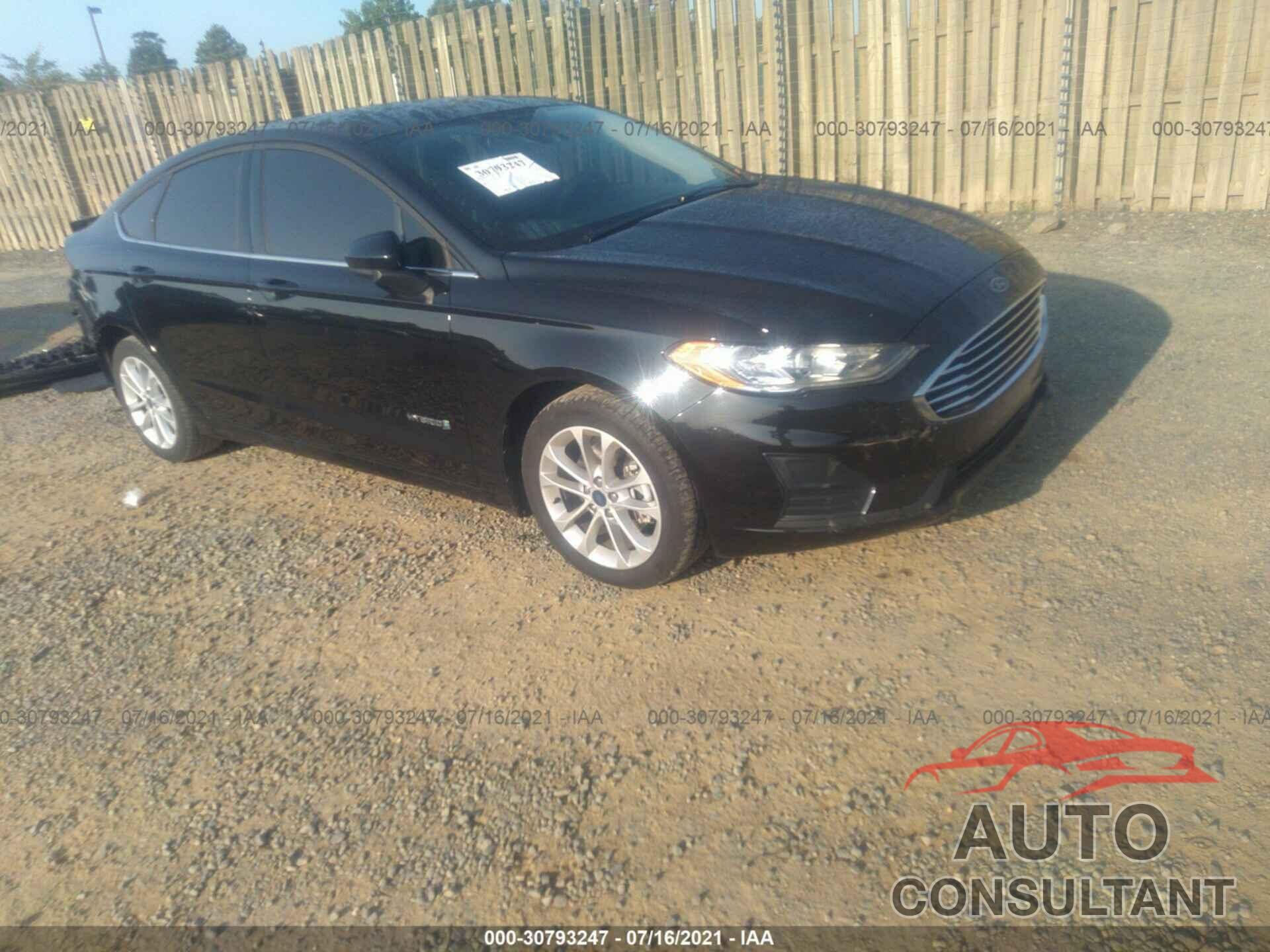 FORD FUSION HYBRID 2019 - 3FA6P0LU2KR269145