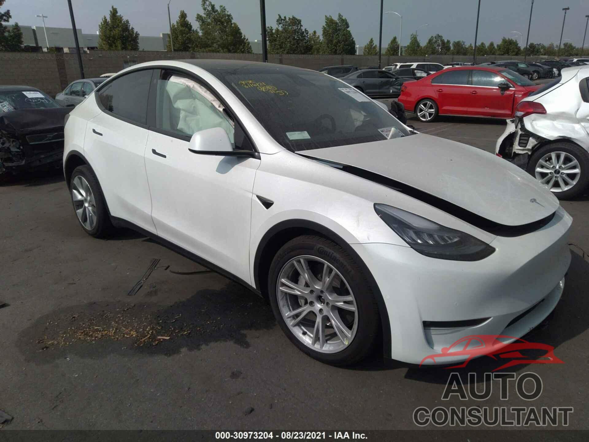 TESLA MODEL Y 2021 - 5YJYGDEEXMF145354