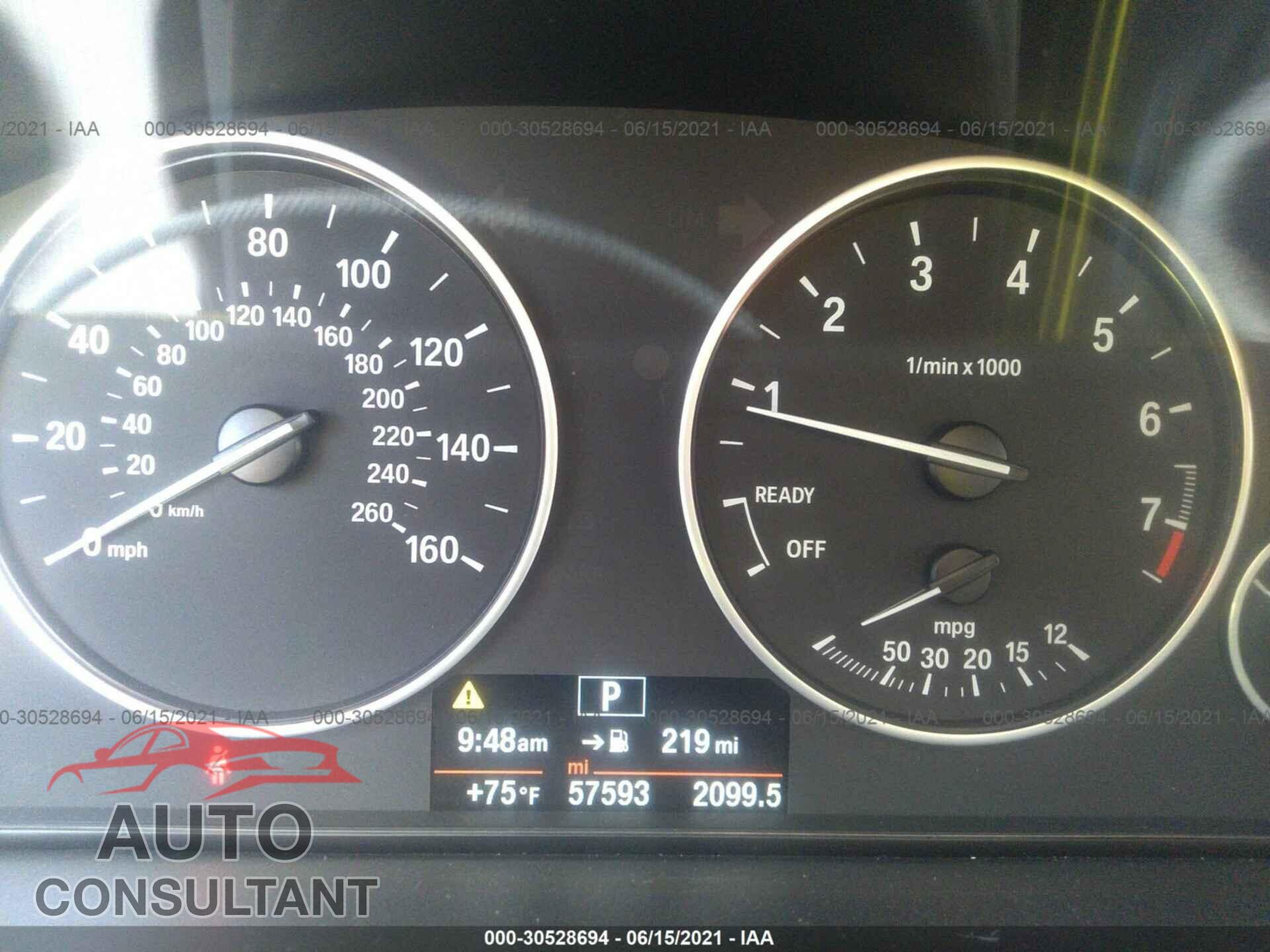 BMW 3 SERIES 2016 - WBA8E5G58GNU20523