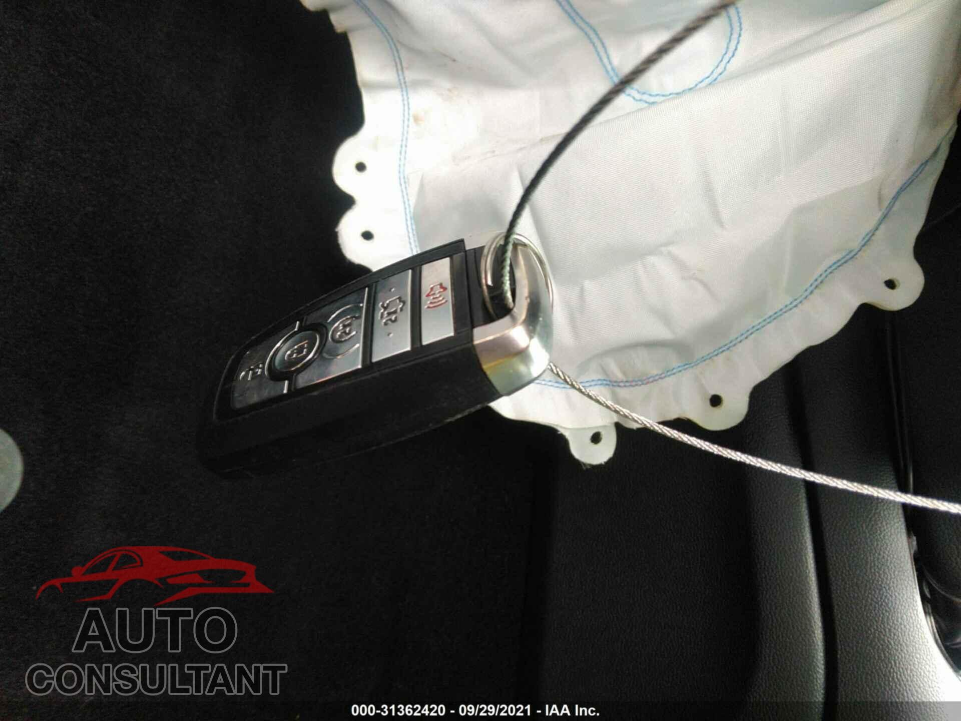 FORD MUSTANG 2019 - 1FA6P8CF2K5138199