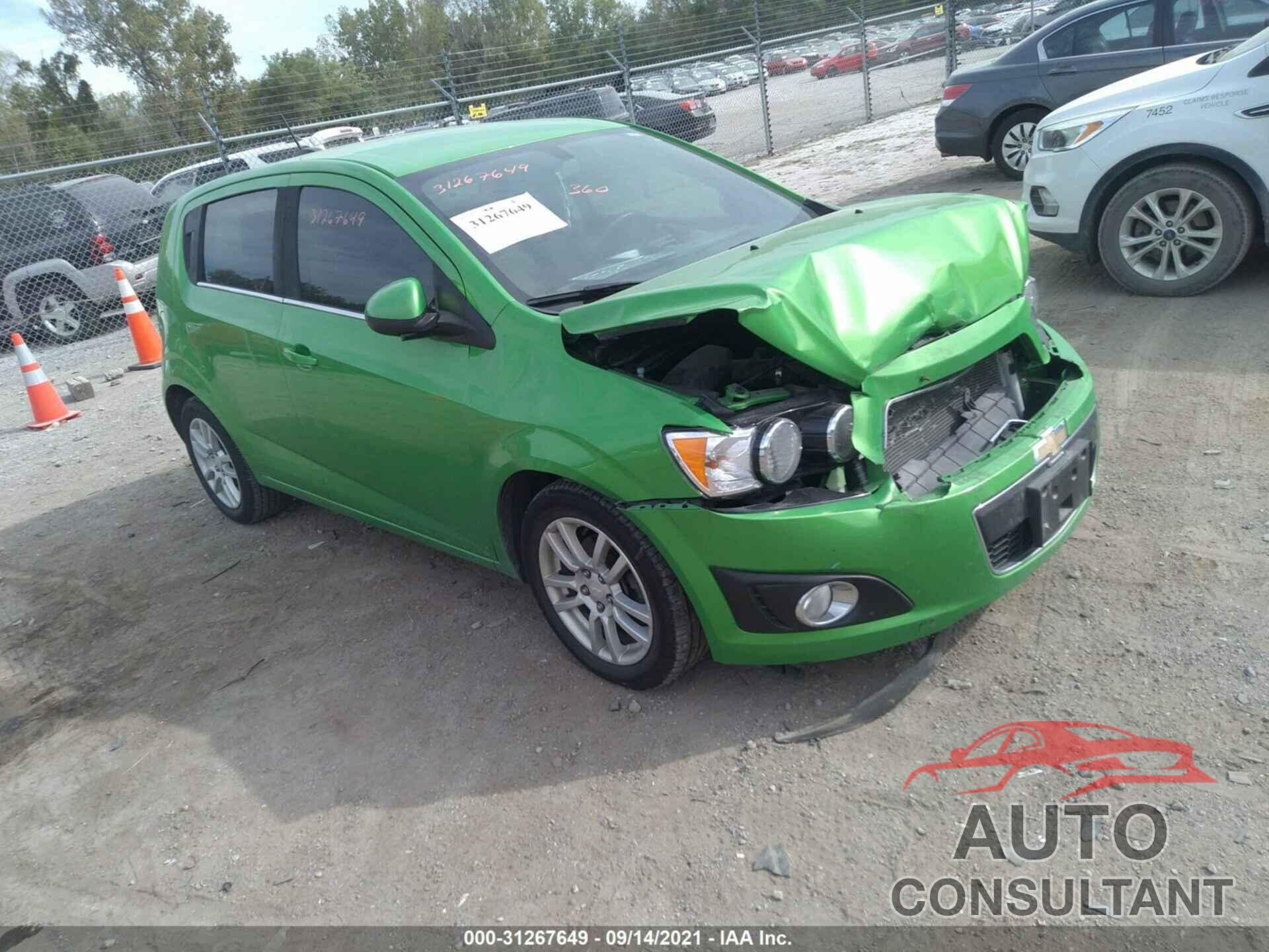 CHEVROLET SONIC 2016 - 1G1JC6SB7G4111783