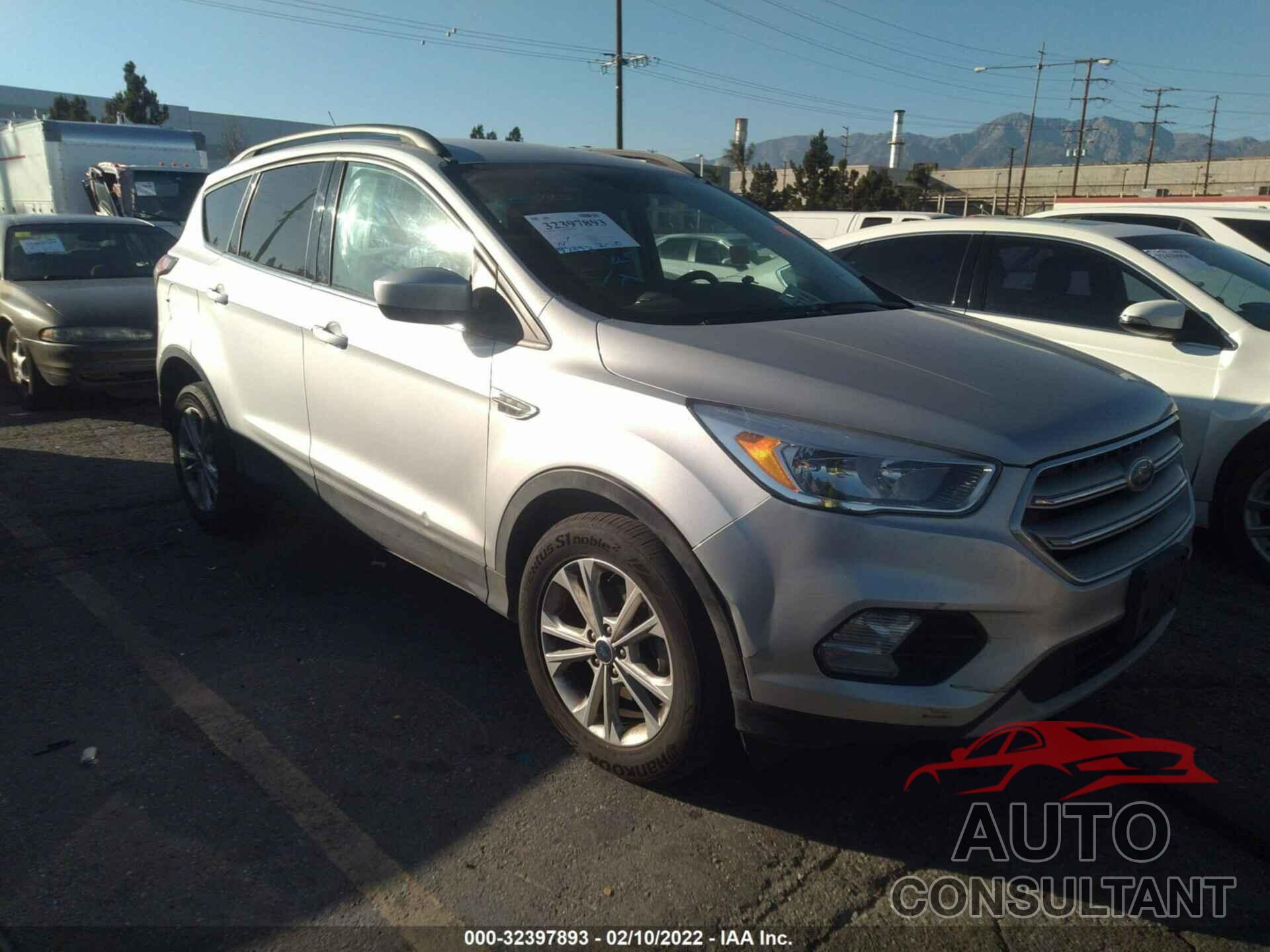 FORD ESCAPE 2018 - 1FMCU0GD7JUD37569