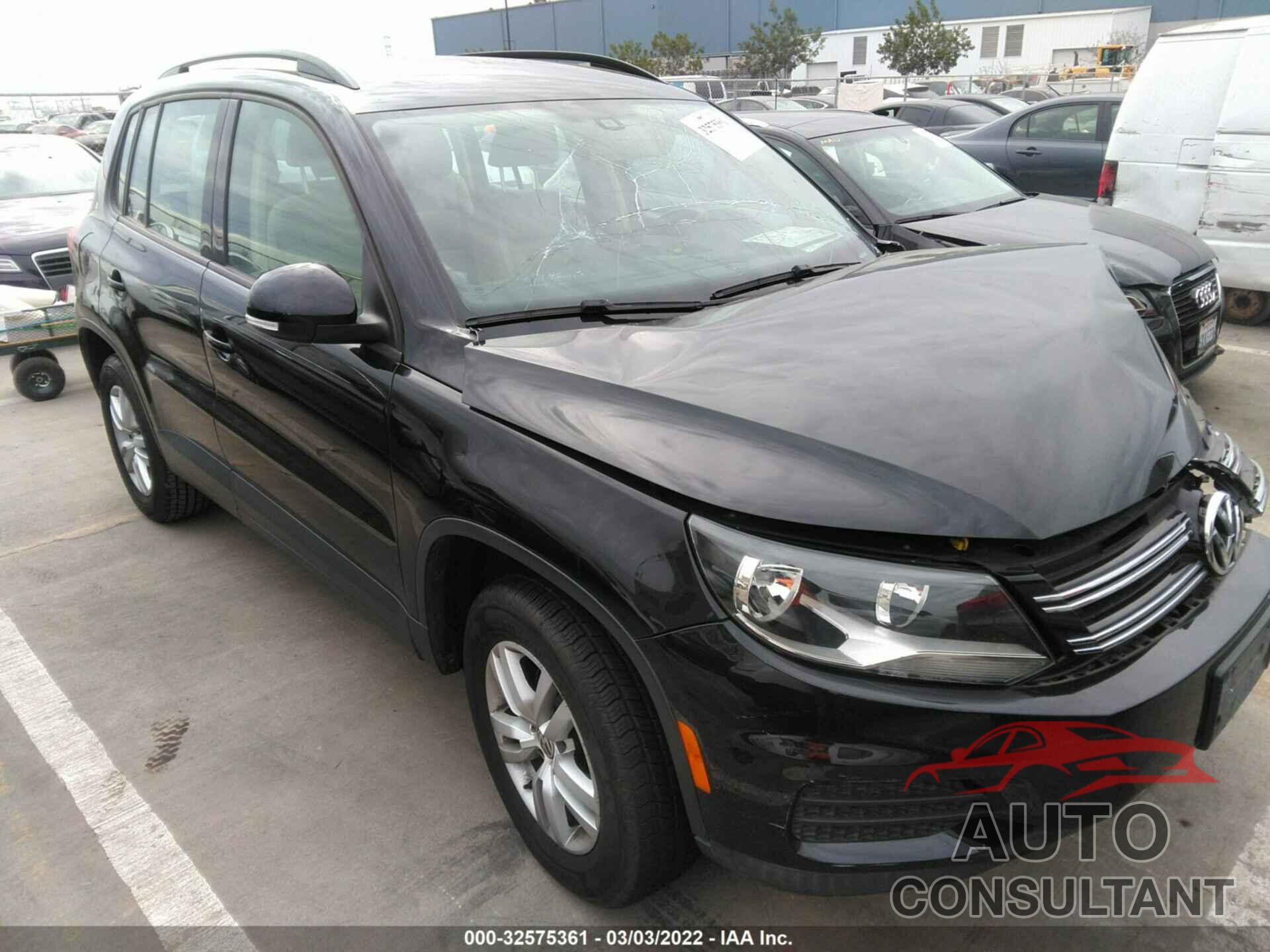 VOLKSWAGEN TIGUAN 2016 - WVGAV7AXXGW532496