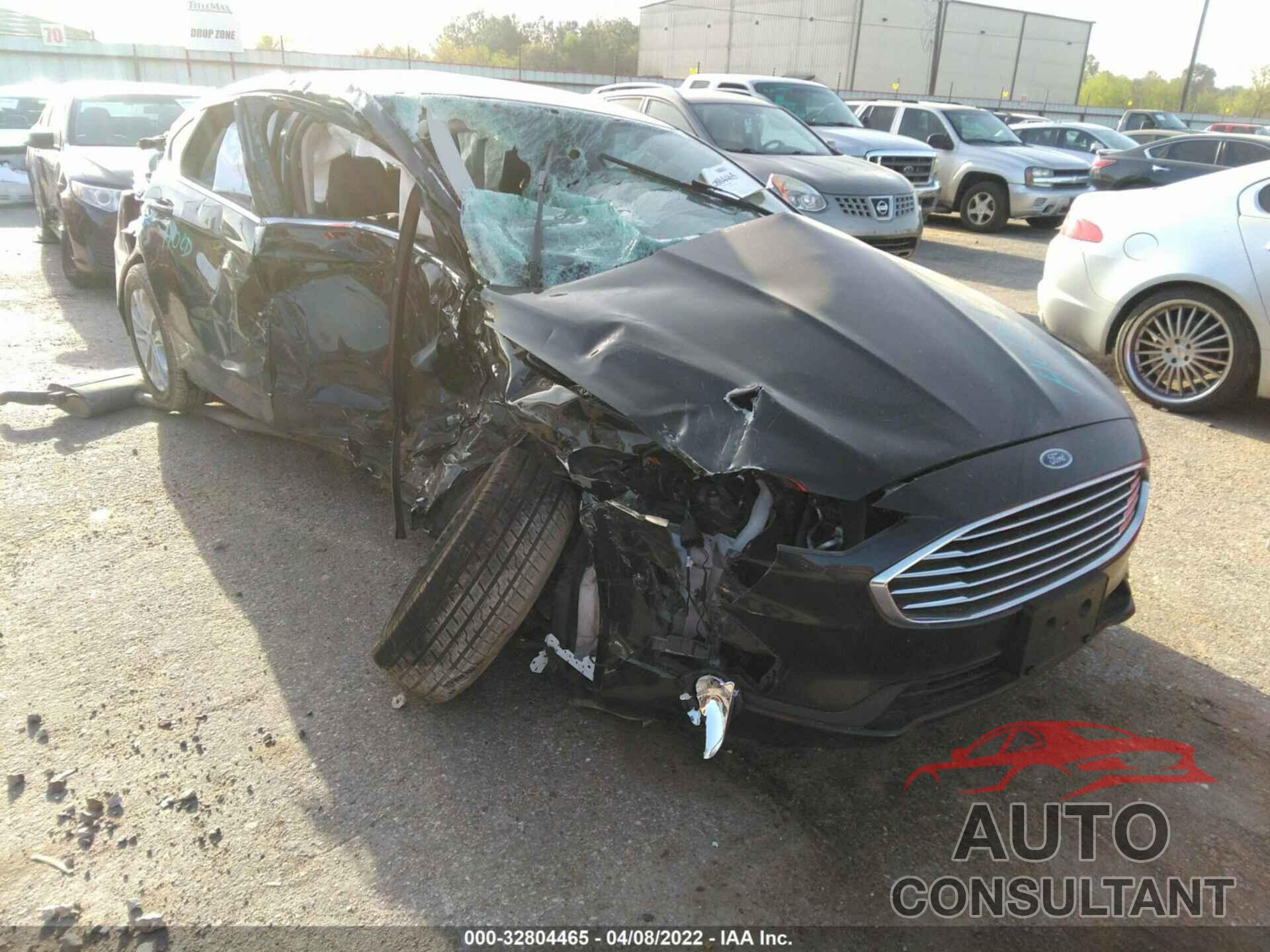 FORD FUSION HYBRID 2019 - 3FA6P0LU1KR151295