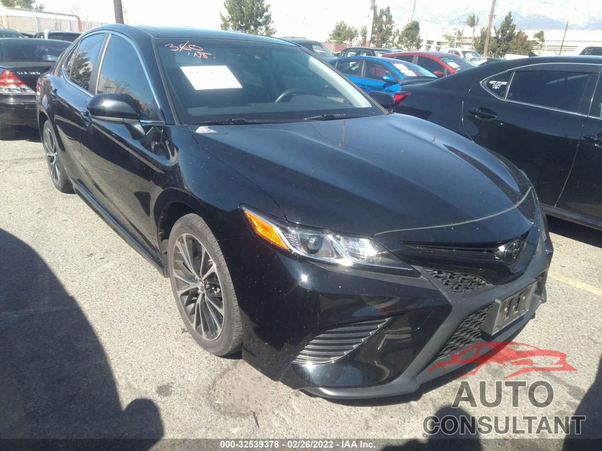 TOYOTA CAMRY 2018 - JTNB11HK2J3073903