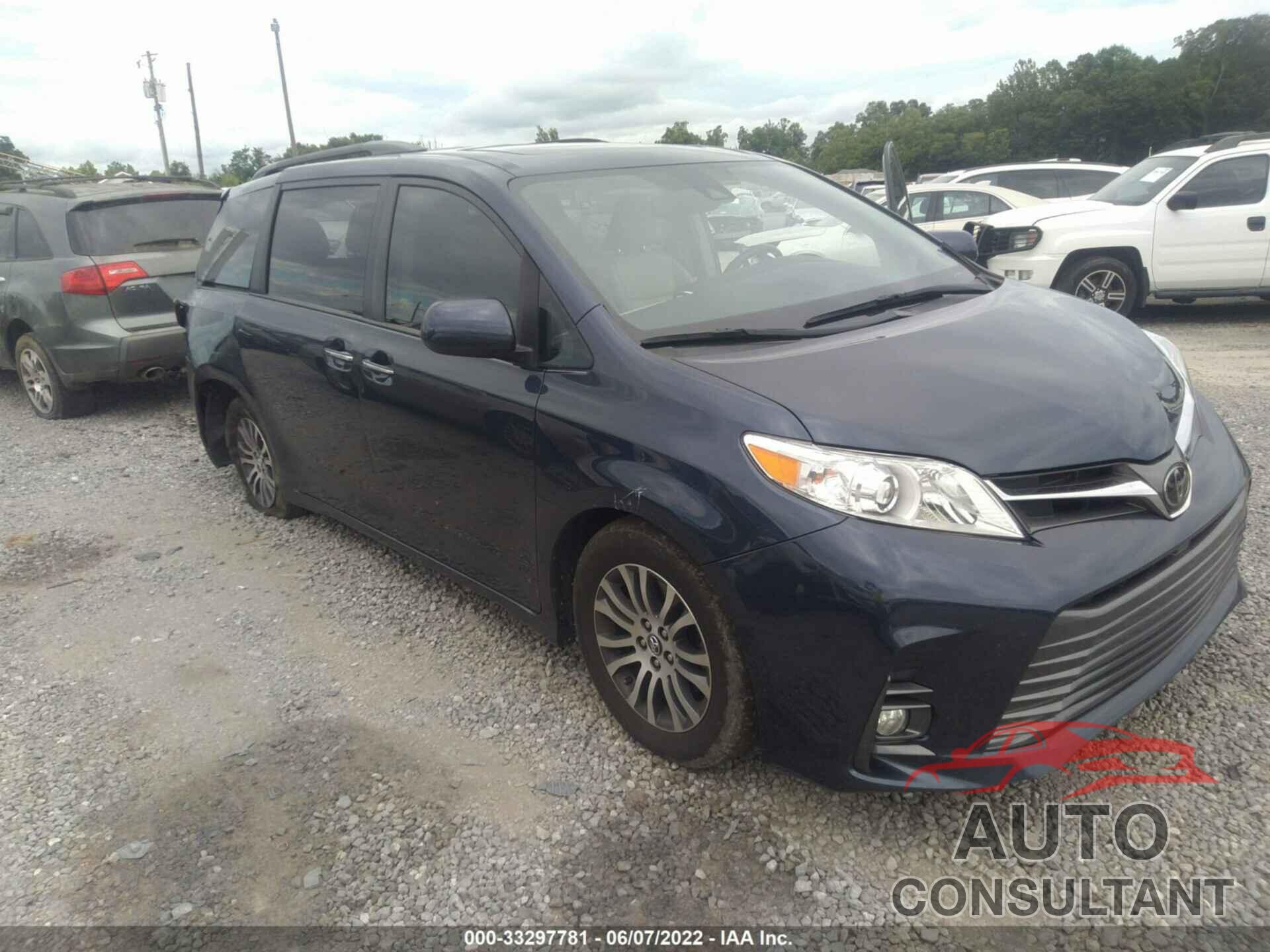 TOYOTA SIENNA 2018 - 5TDYZ3DC7JS942768