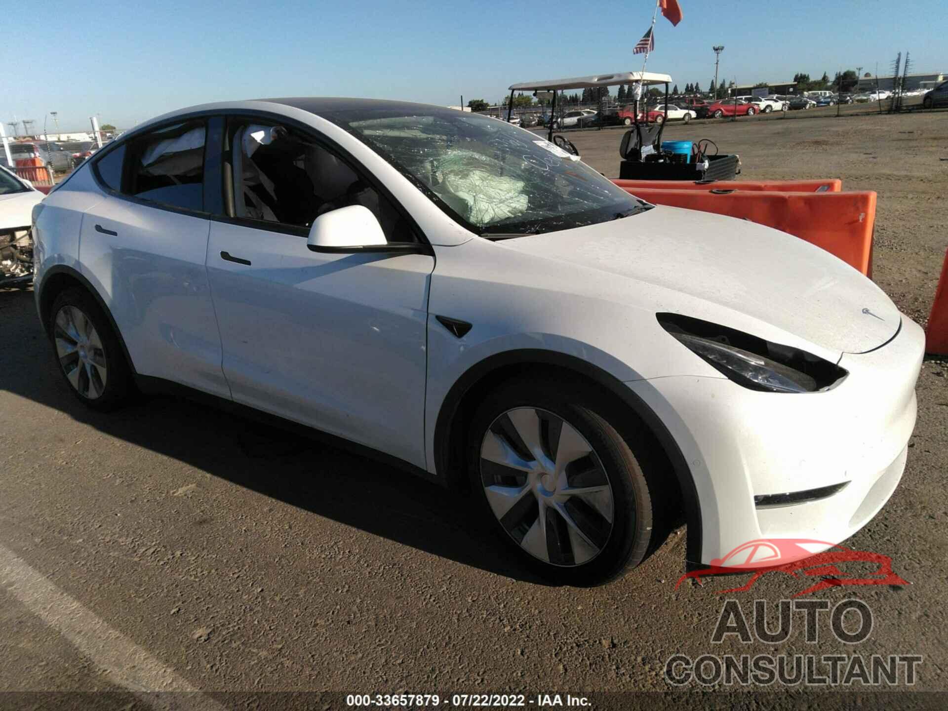 TESLA MODEL Y 2021 - 5YJYGDEE8MF213733