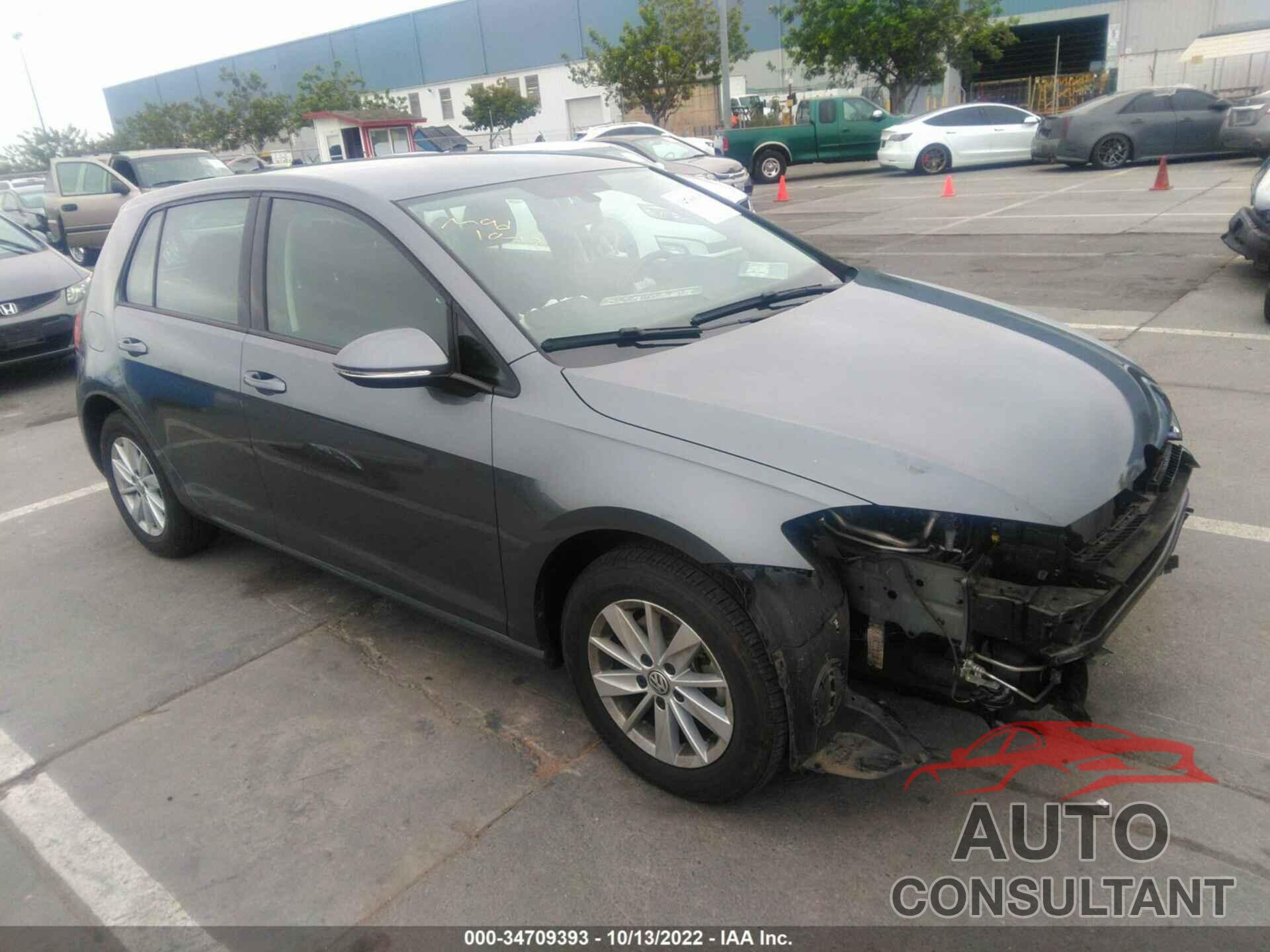 VOLKSWAGEN GOLF 2018 - 3VWG17AU3JM270986