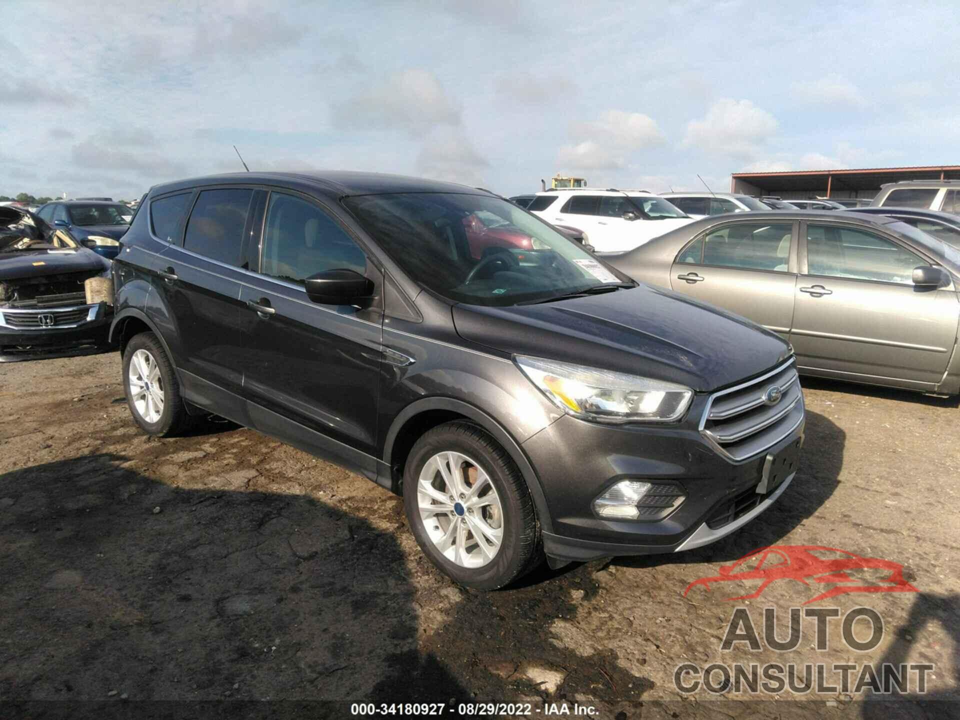 FORD ESCAPE 2017 - 1FMCU0GD5HUA10551