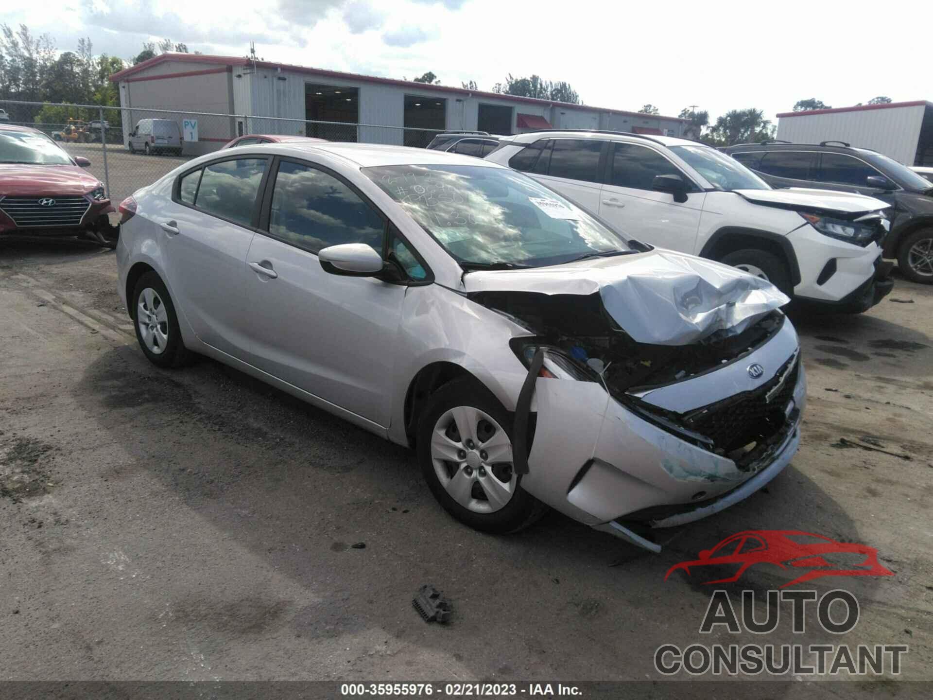 KIA FORTE 2018 - 3KPFK4A75JE180690