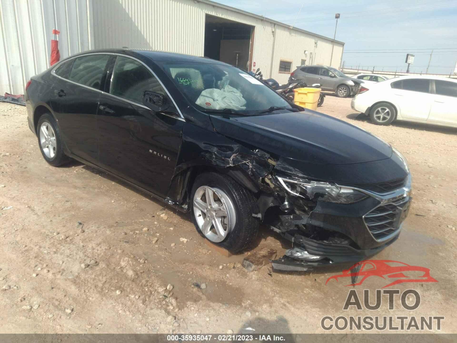 CHEVROLET MALIBU 2019 - 1G1ZB5ST4KF131463