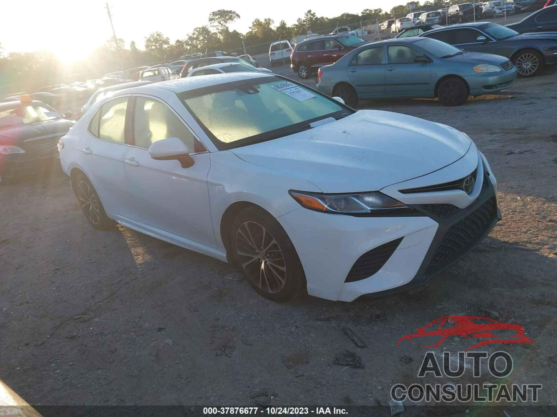 TOYOTA CAMRY 2018 - JTNB11HK9J3020275