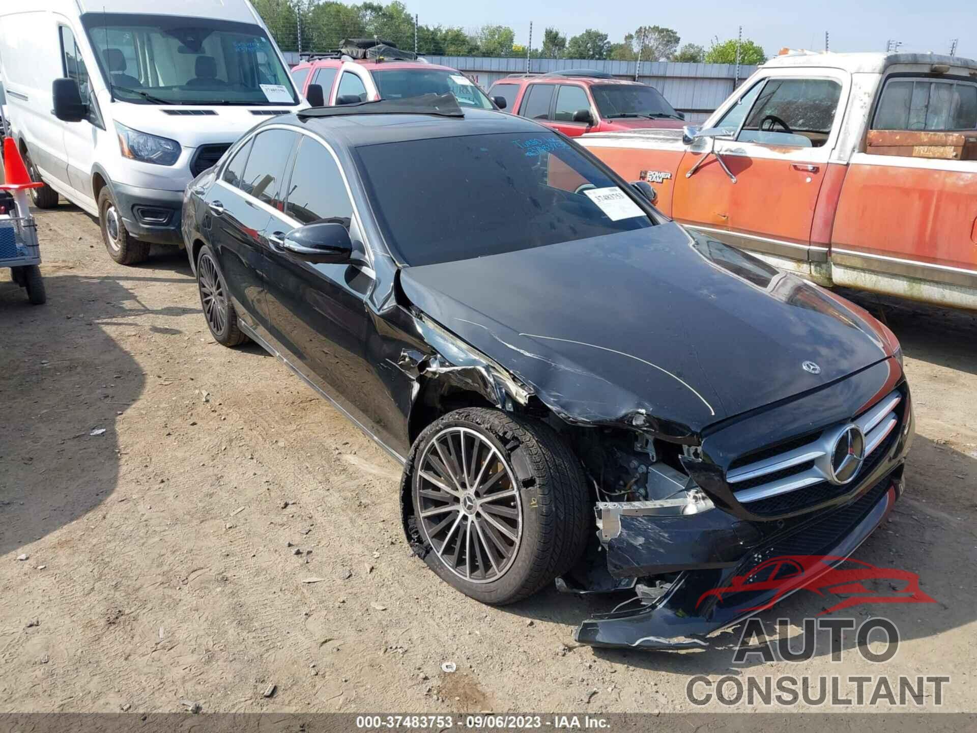 MERCEDES-BENZ C 300 2021 - W1KWF8DBXMR644292