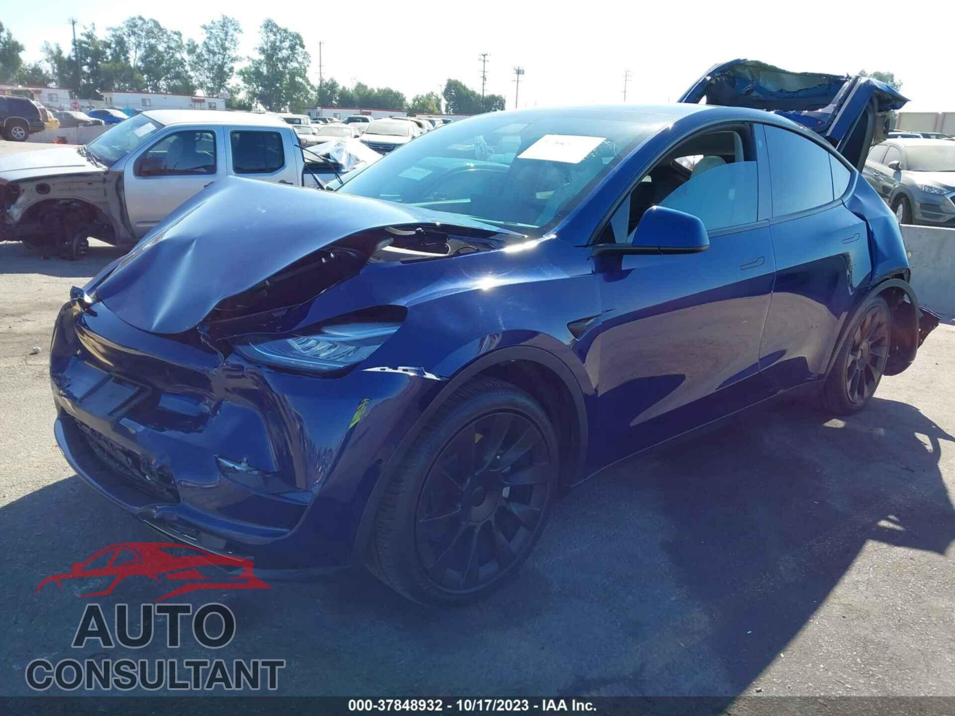 TESLA MODEL Y 2021 - 5YJYGDEEXMF210087