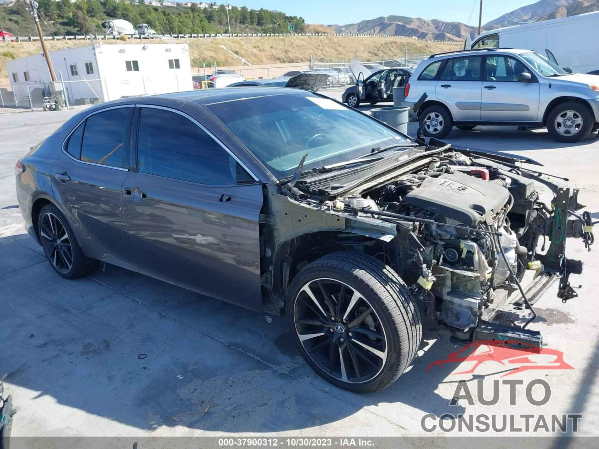 TOYOTA CAMRY 2018 - 4T1BZ1HK8JU009027