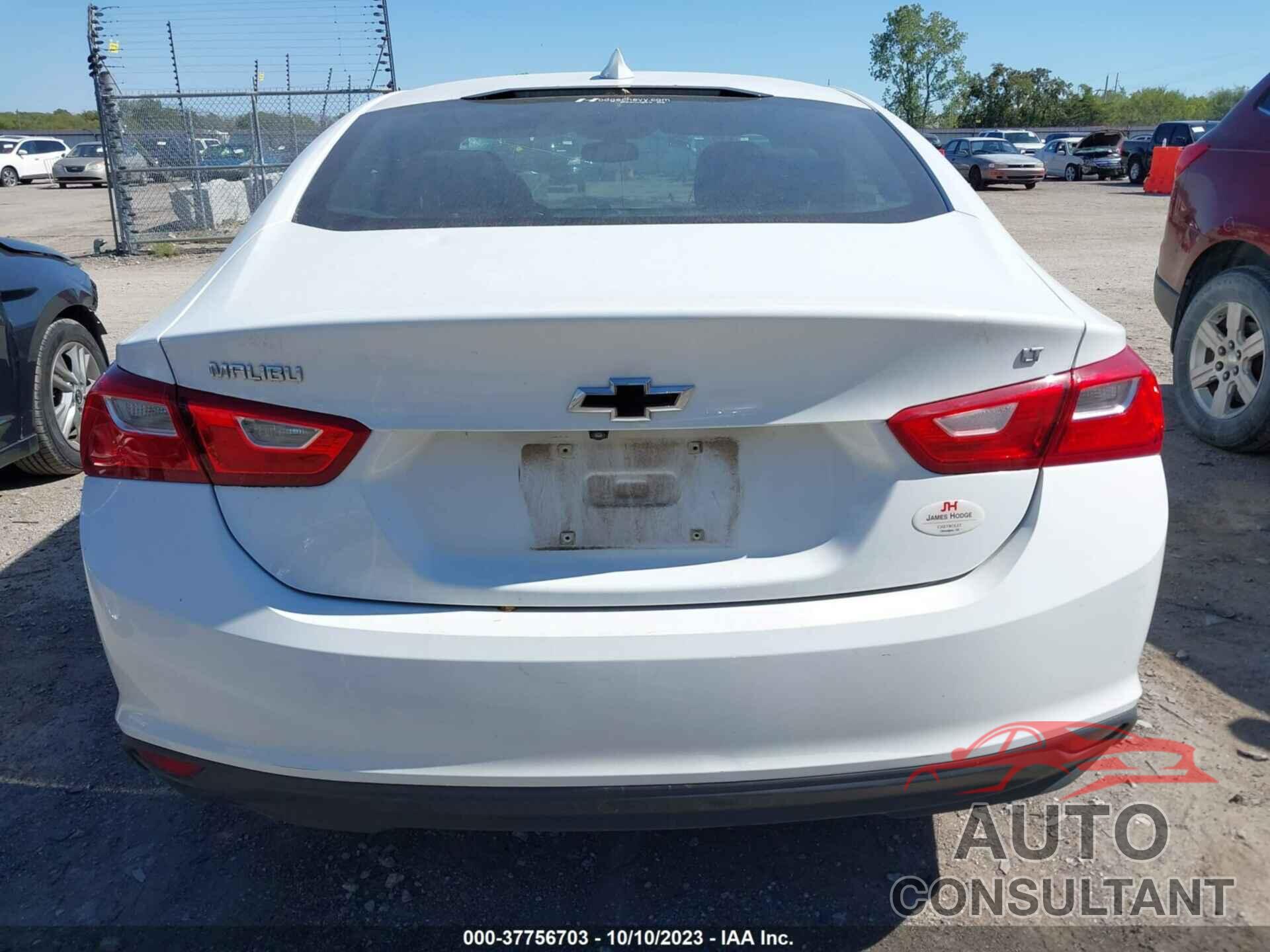 CHEVROLET MALIBU 2017 - 1G1ZE5ST4HF213242