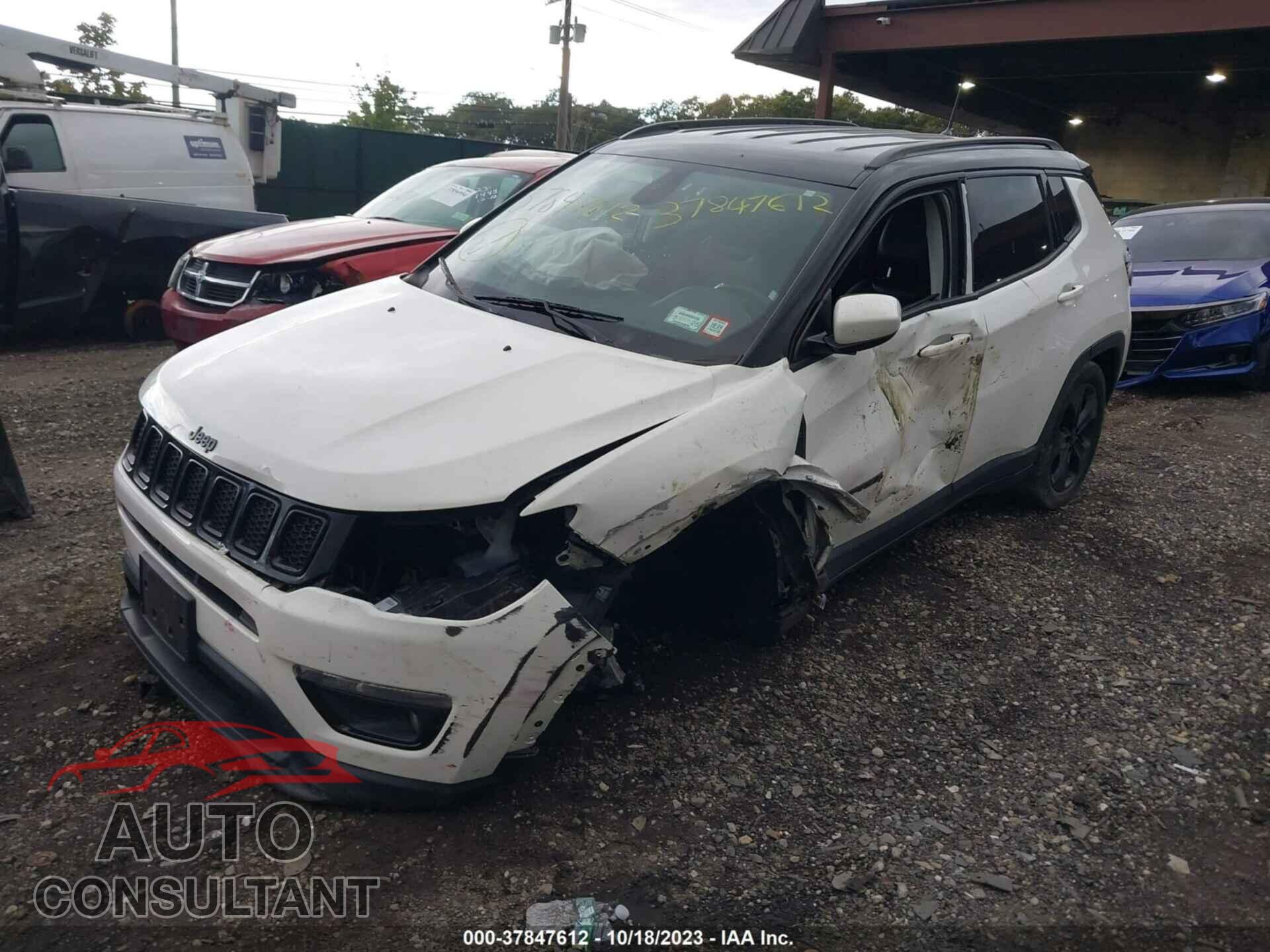 JEEP COMPASS 2018 - 3C4NJDBBXJT313523