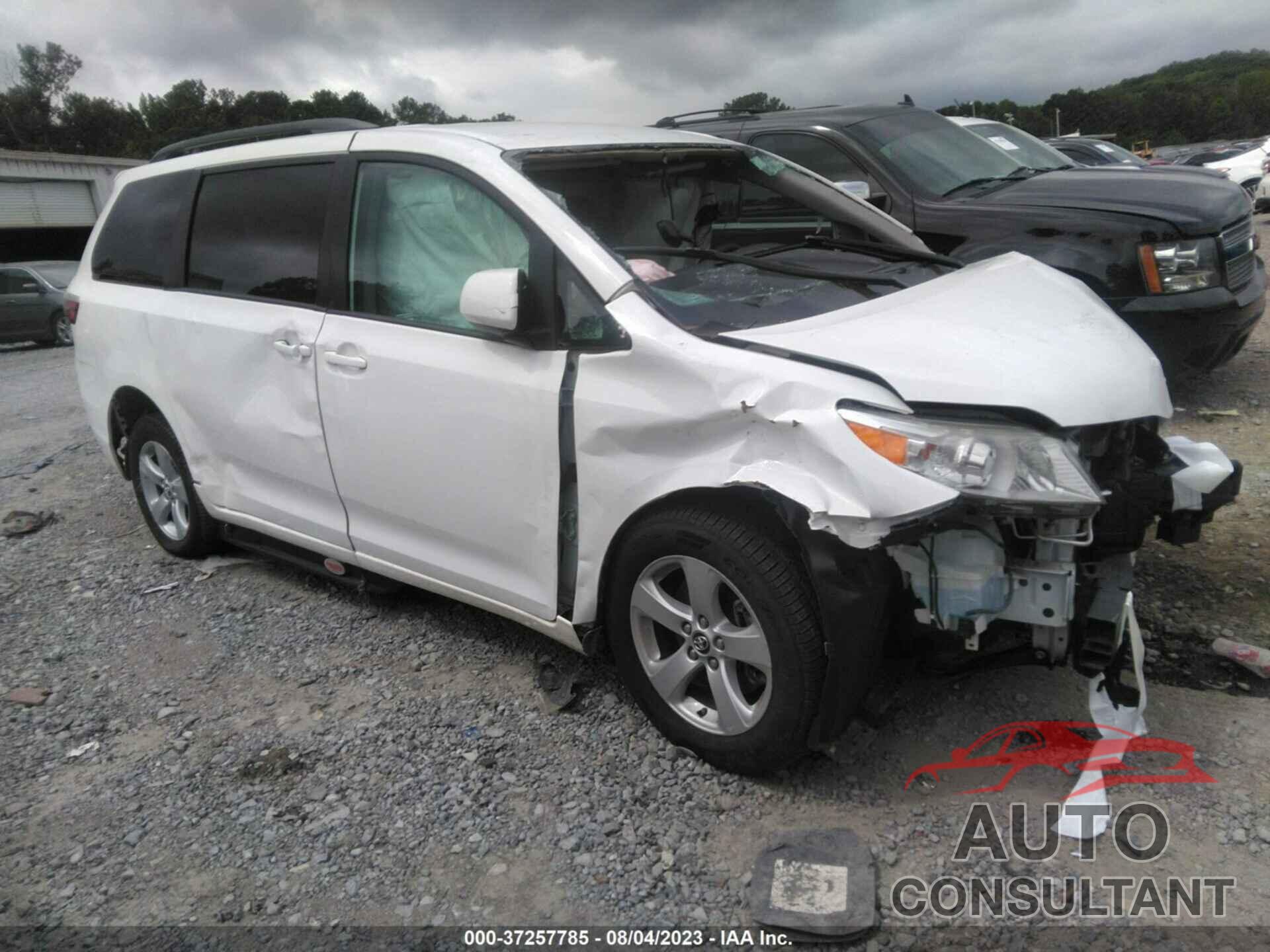 TOYOTA SIENNA 2019 - 5TDKZ3DC8KS986530